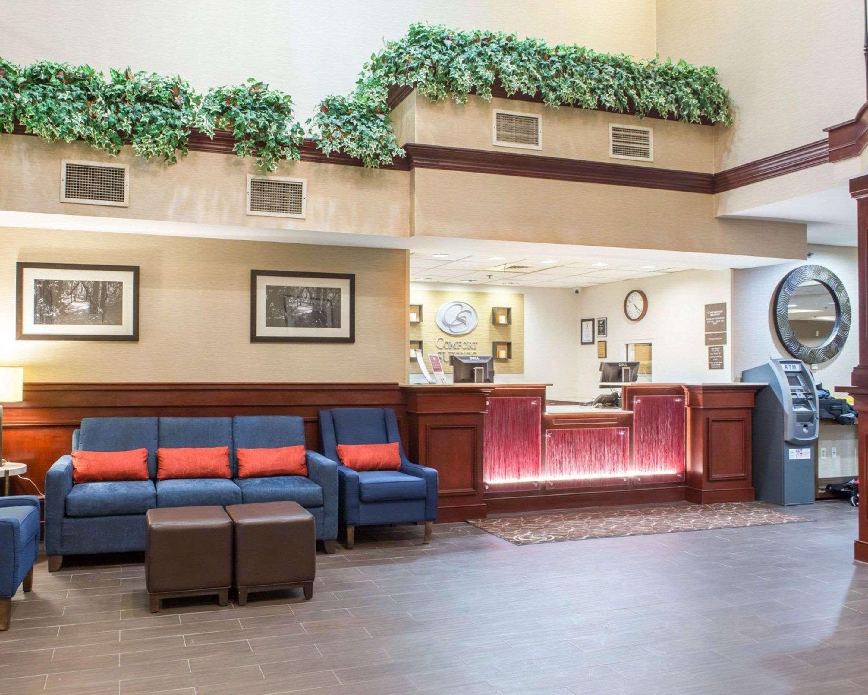 Comfort Suites Newark - Harrison Εξωτερικό φωτογραφία