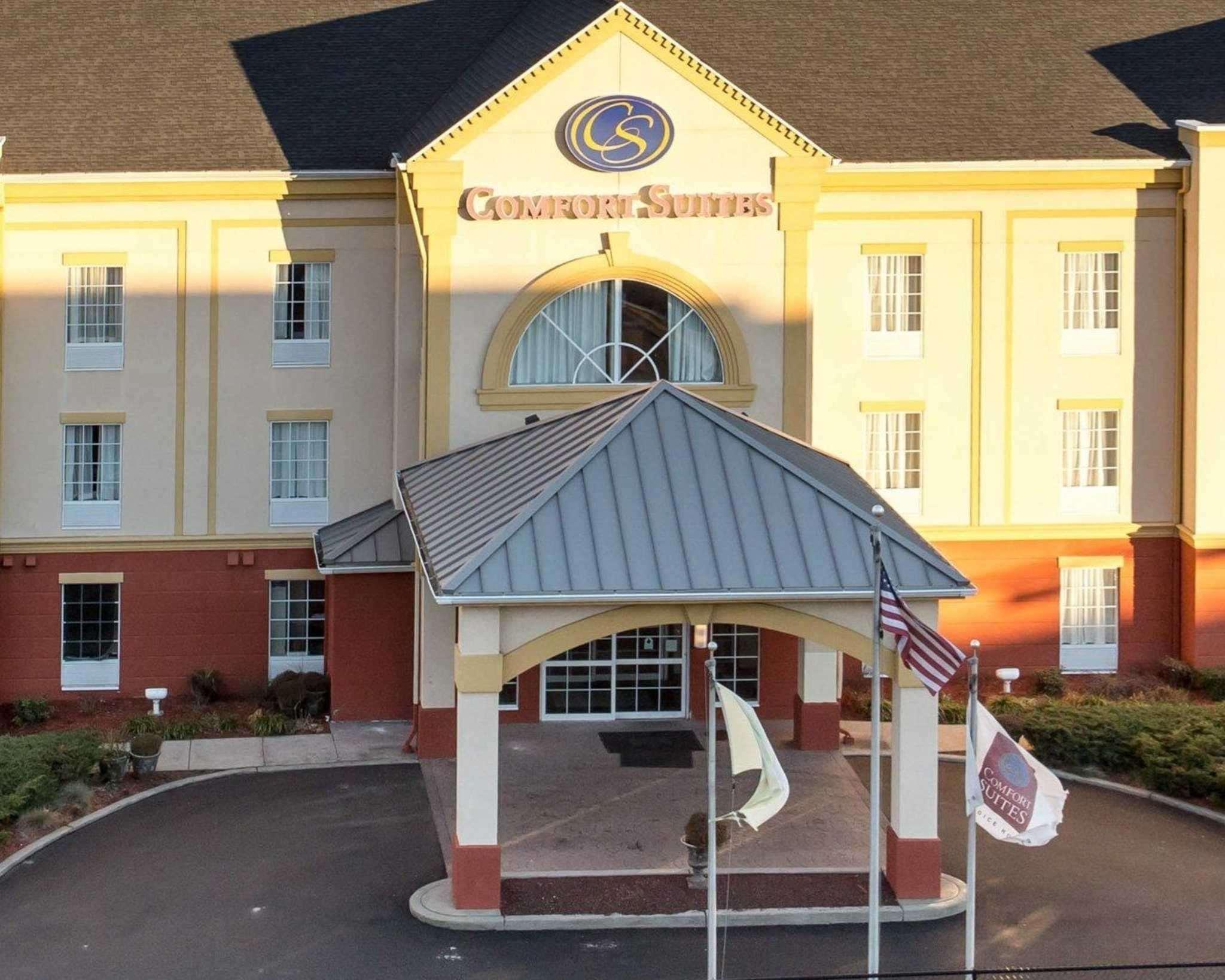 Comfort Suites Newark - Harrison Εξωτερικό φωτογραφία
