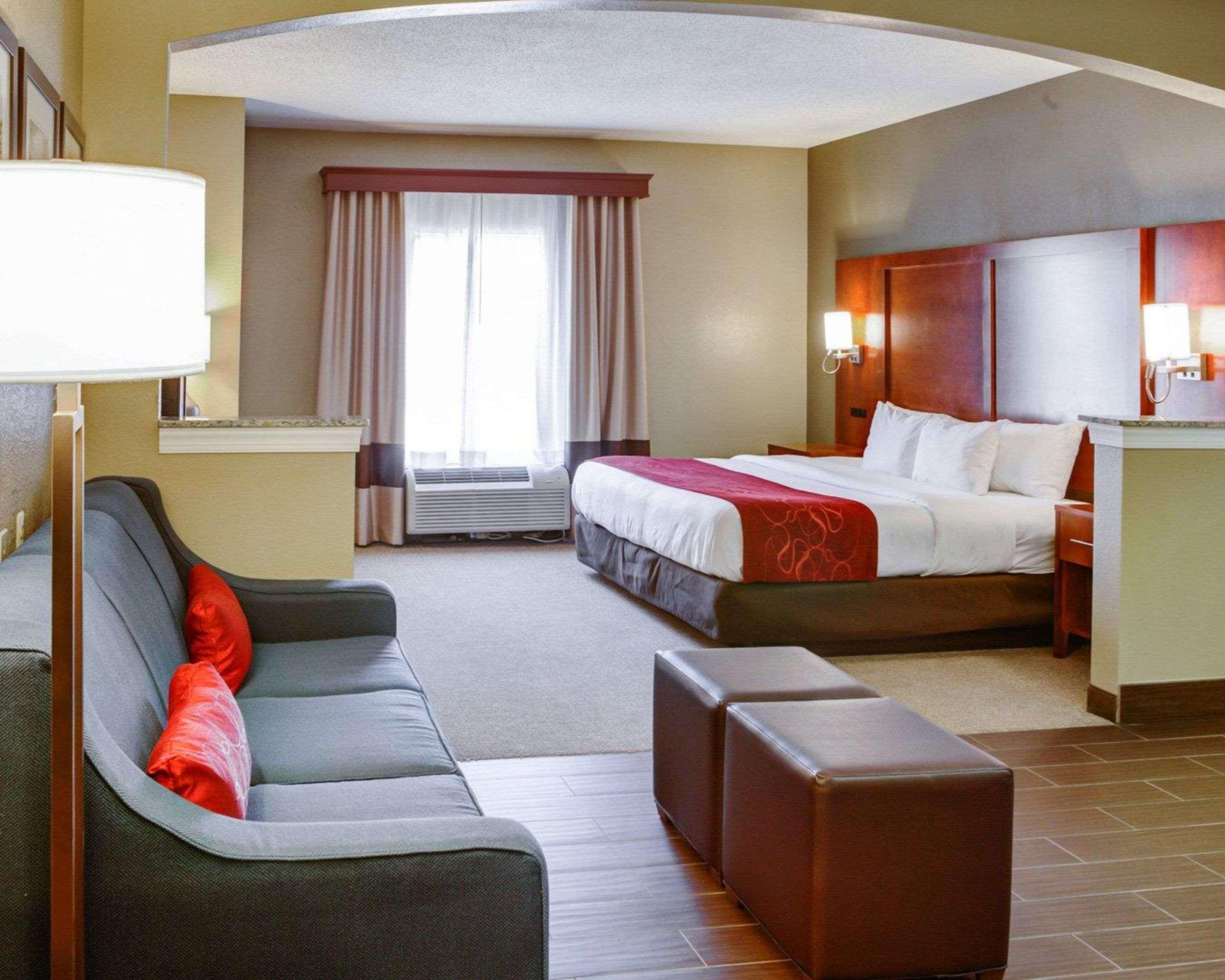 Comfort Suites Newark - Harrison Εξωτερικό φωτογραφία