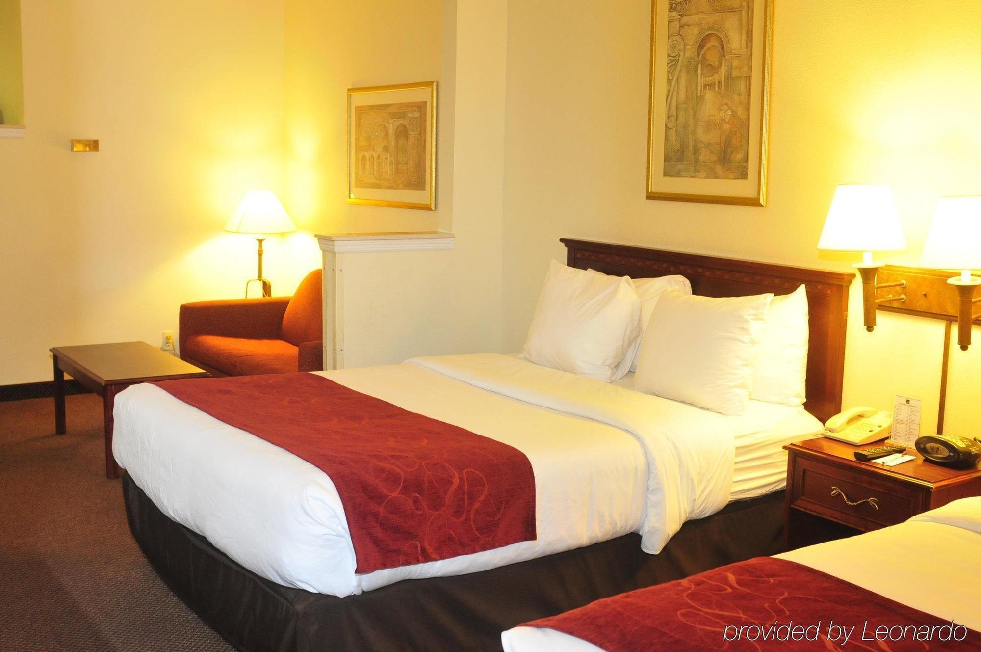 Comfort Suites Newark - Harrison Εξωτερικό φωτογραφία