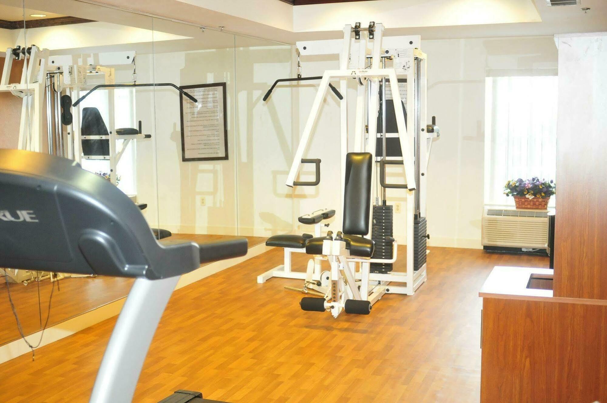 Comfort Suites Newark - Harrison Εξωτερικό φωτογραφία
