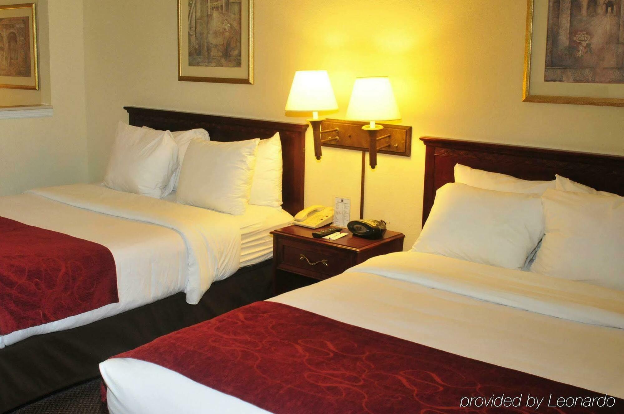 Comfort Suites Newark - Harrison Εξωτερικό φωτογραφία